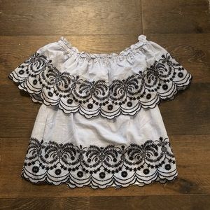 Q&A Kacela Embroidered Top